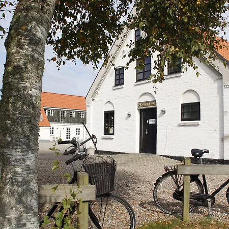 ホテル Aalbaek Badehotel 3*
